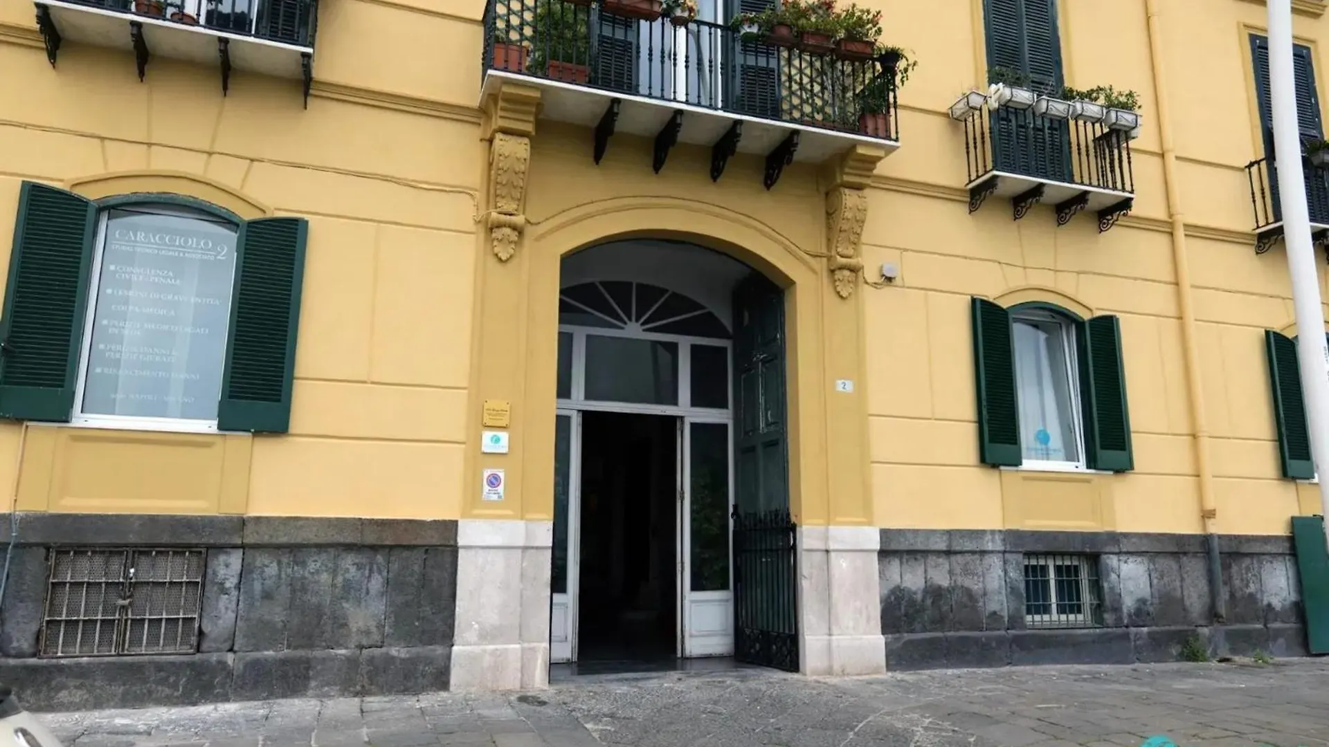 Spacious Apartment In Napoli With Sea And City Views 0*, Naples