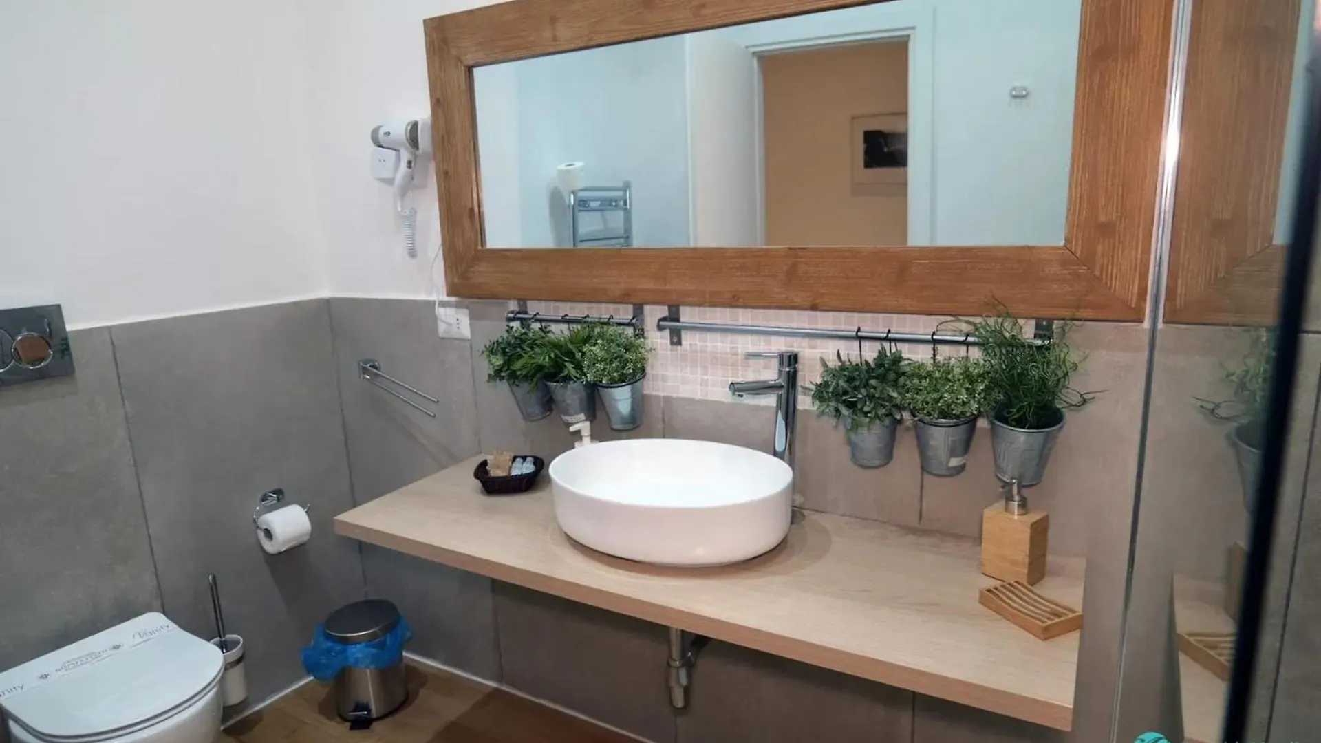 Spacious Apartment In Napoli With Sea And City Views 0*, Naples Italy