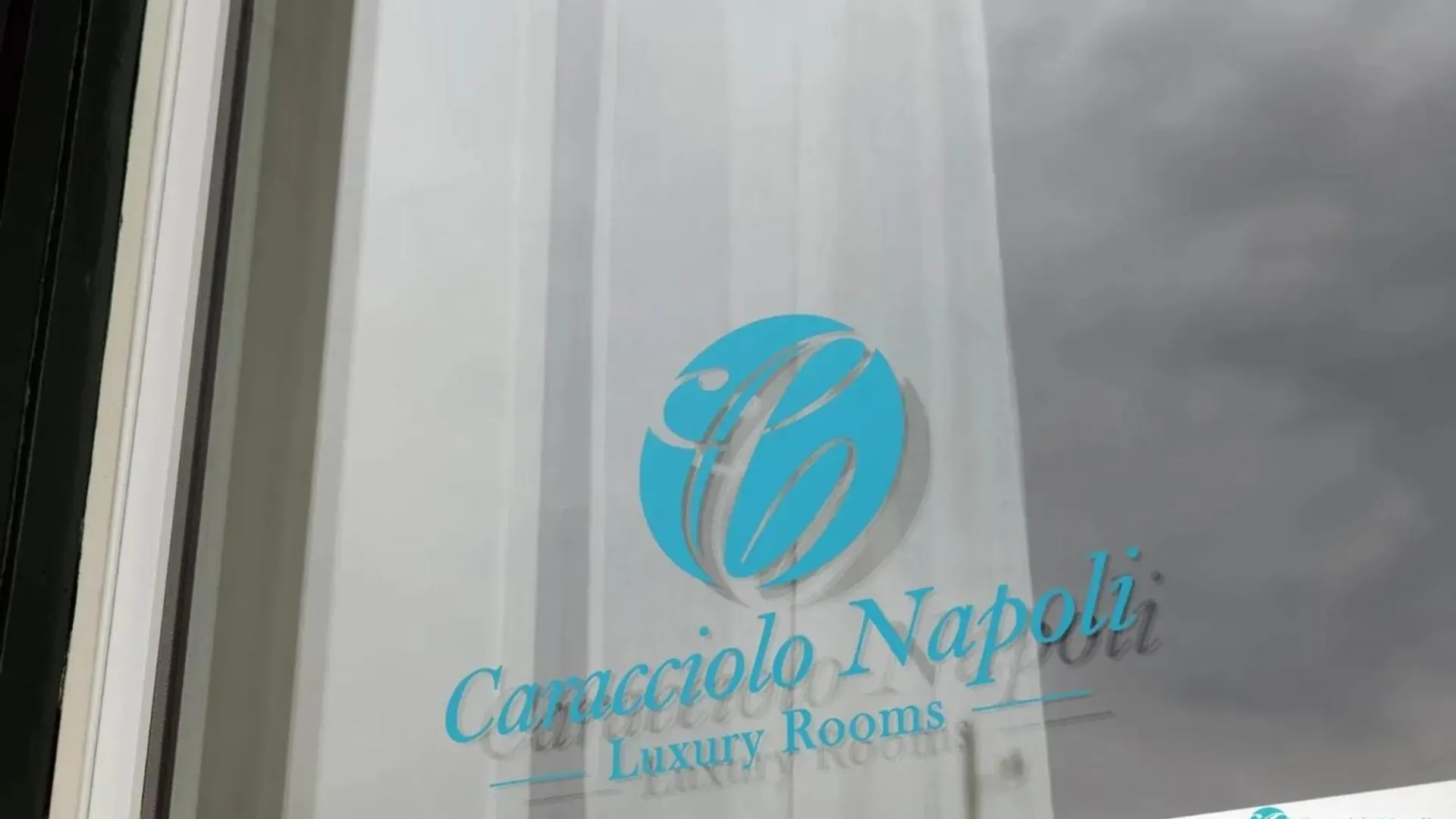 Spacious Apartment In Napoli With Sea And City Views
