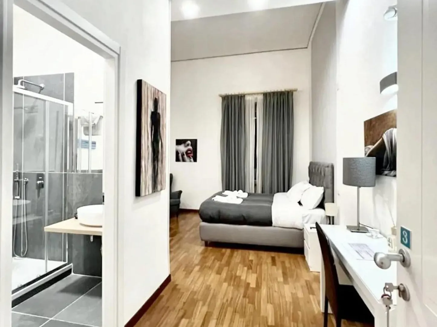 Spacious Apartment In Napoli With Sea And City Views 0*,