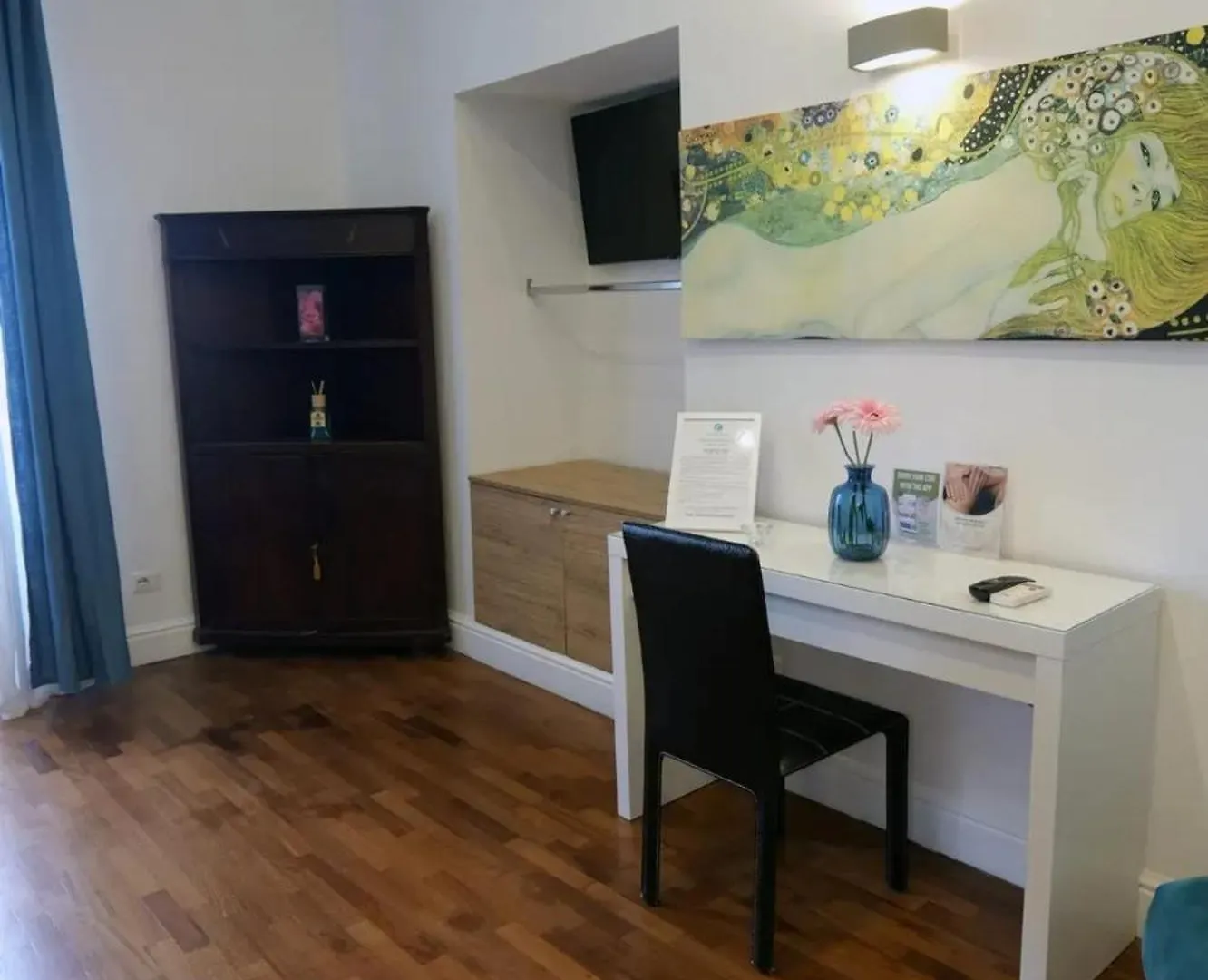 Spacious Apartment In Napoli With Sea And City Views Italia